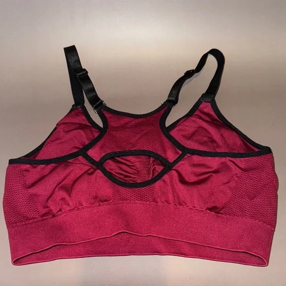 Reebok Women's Burgundy Sports Bra Size XL No Padding Very Good Condition - Picture 2 of 8